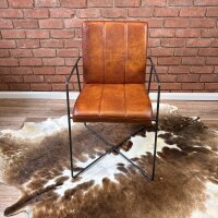 Lederstuhl mit Liniensteppung – TwoLine