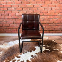 Chesterfield Stuhl mit Armlehne